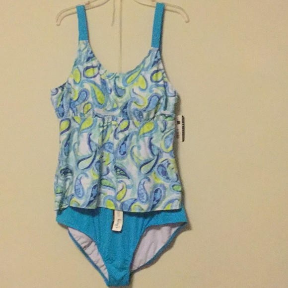 Swim suit - Picture 1 of 6
